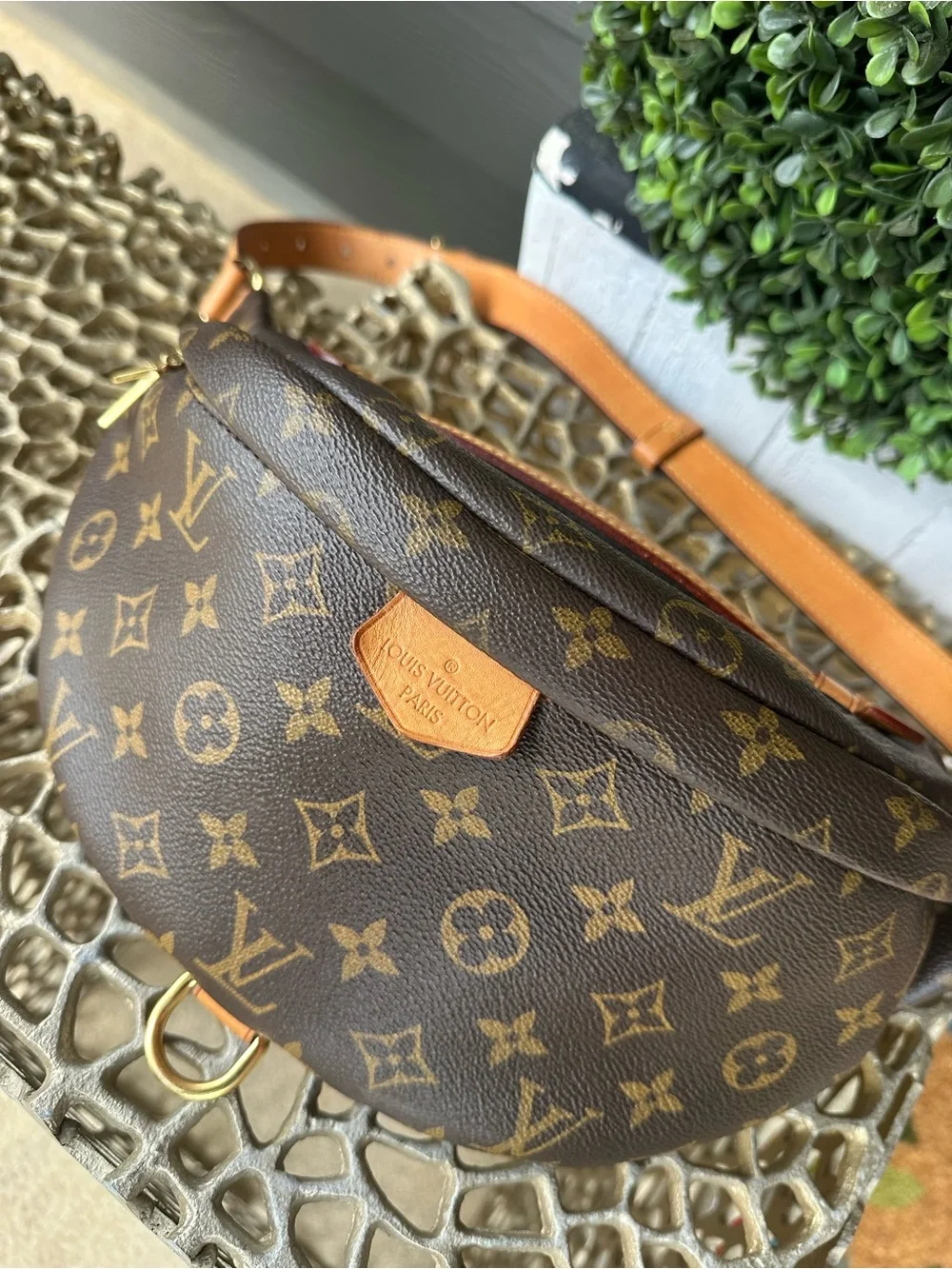 Louis Vuitton Monogram DISCONTINUED Bumbag